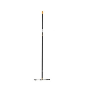 Grebla pentru sol Fiskars Solid