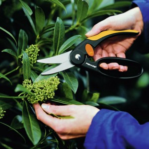 Foarfeca de mana Fiskars Universal Snip SP45