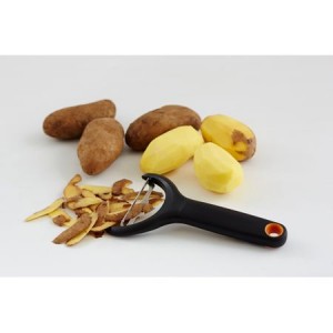 Curatitor legume cu lama fixa Fiskars Functional Form